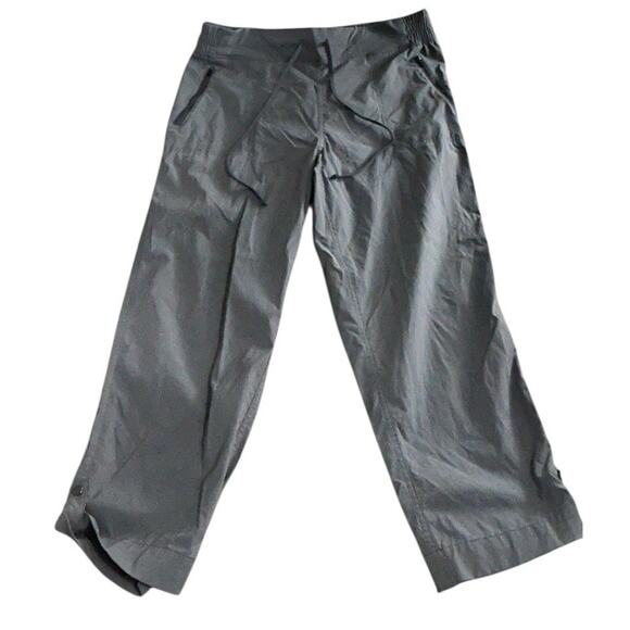 Eddie Bauer Gray Cropped Hiking Pants Sz M Outdoor Zip Pockets Elastic Waist - Picture 4 of 6